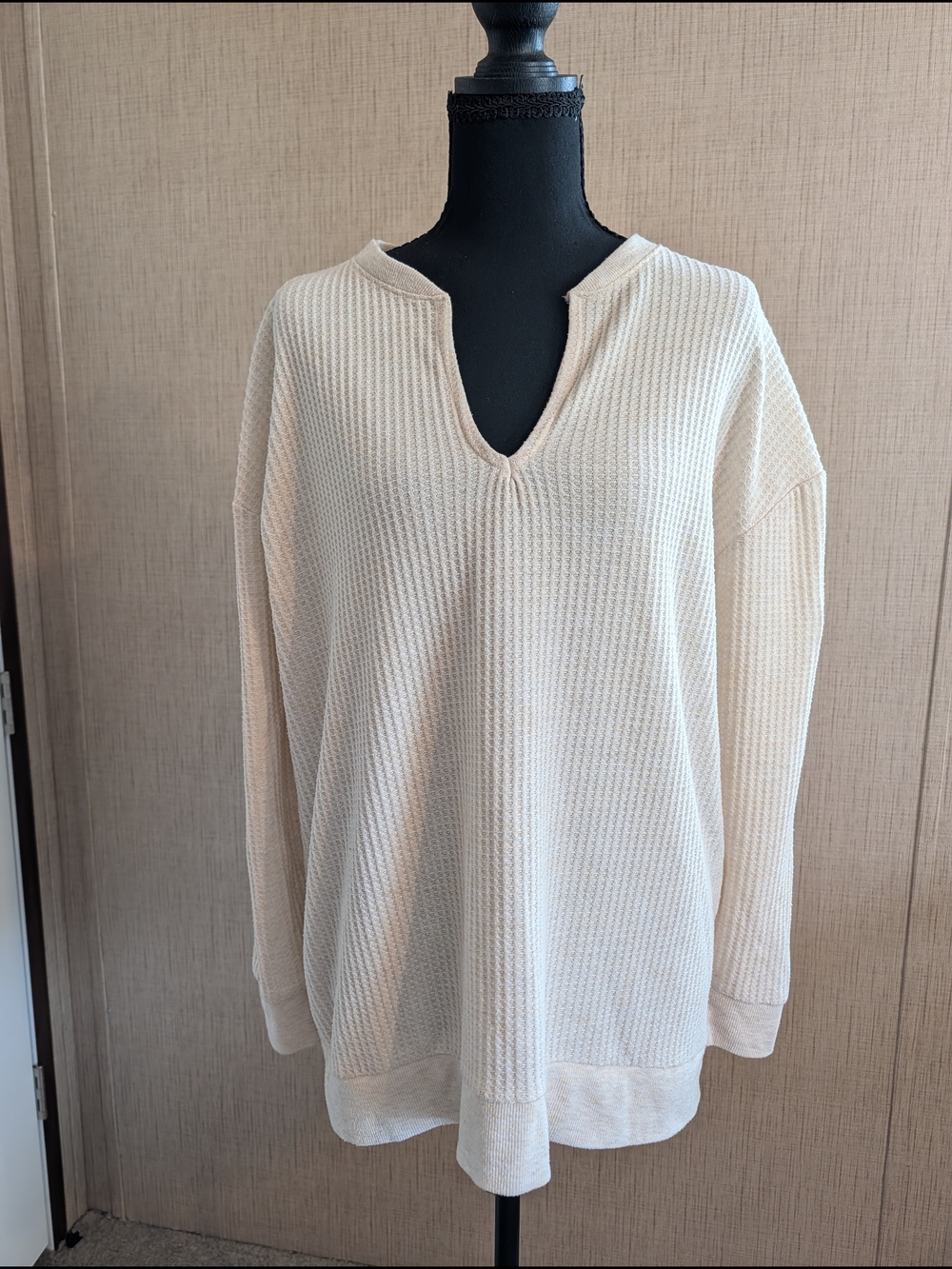 LOFT Neutral Cream V-Neck Waffle Knit Pullover